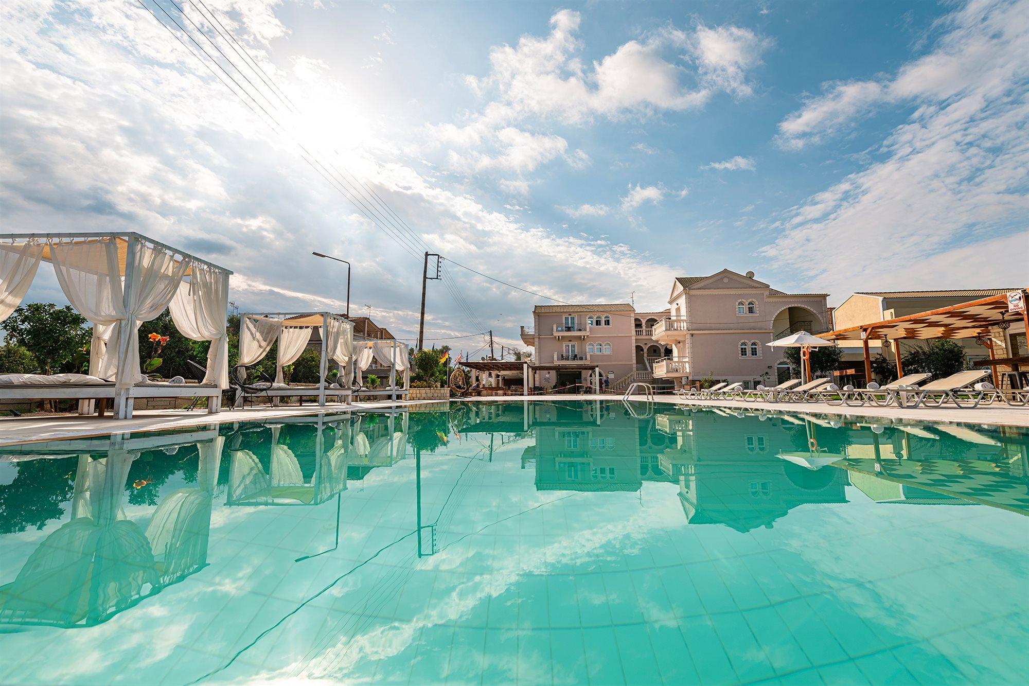 Ekati Hotel Kavos Luaran gambar